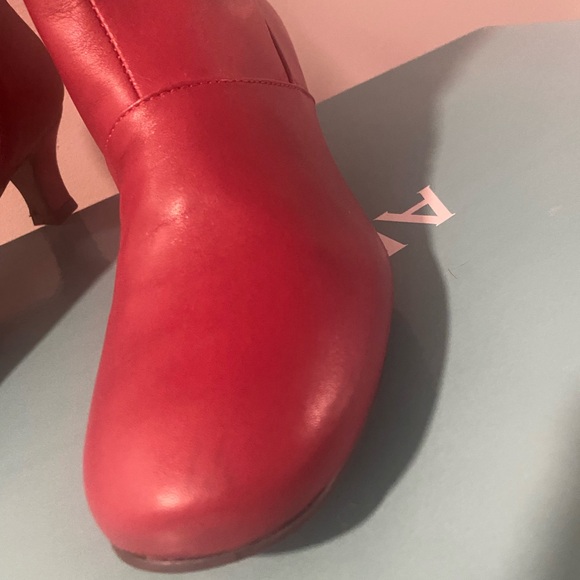 Array Burgundy  Leather Boots - Picture 12 of 13